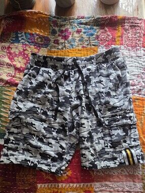 Men's Black & Gray Camouflage Cargo Shorts with Drawstring Waist
